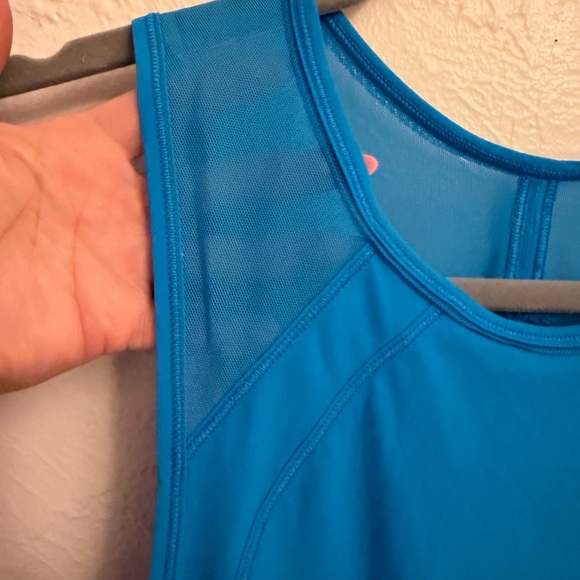 Lululemon sculpt tank - Picture 6 of 9